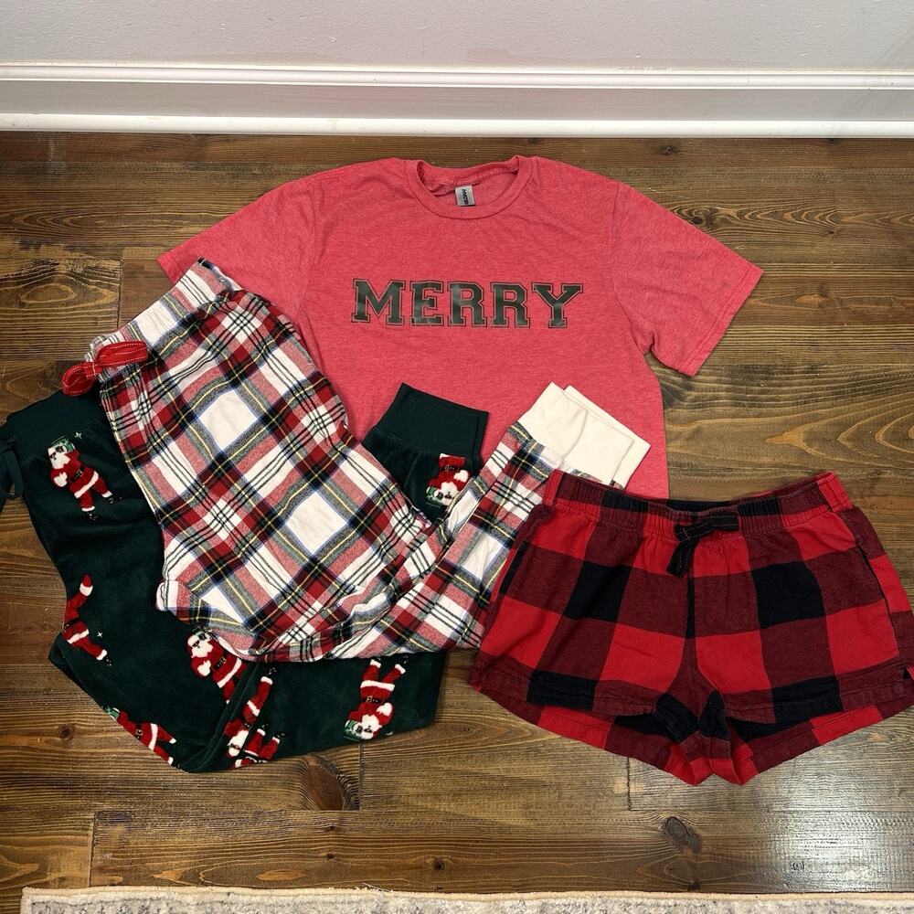 Old Navy Medium Plaid Flannel Pajama Joggers Plaid Shorts Merry Tshirt